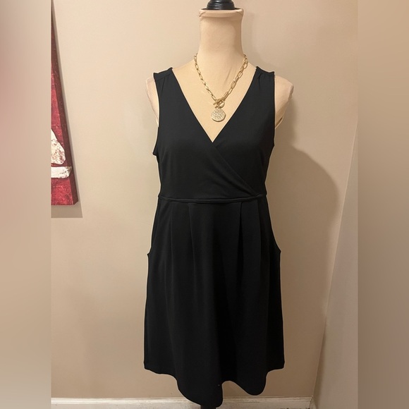 Eddie Bauer Aster Crossover Dress, SPF50 & Odor Control, Moisture wicking, Med - Picture 4 of 10
